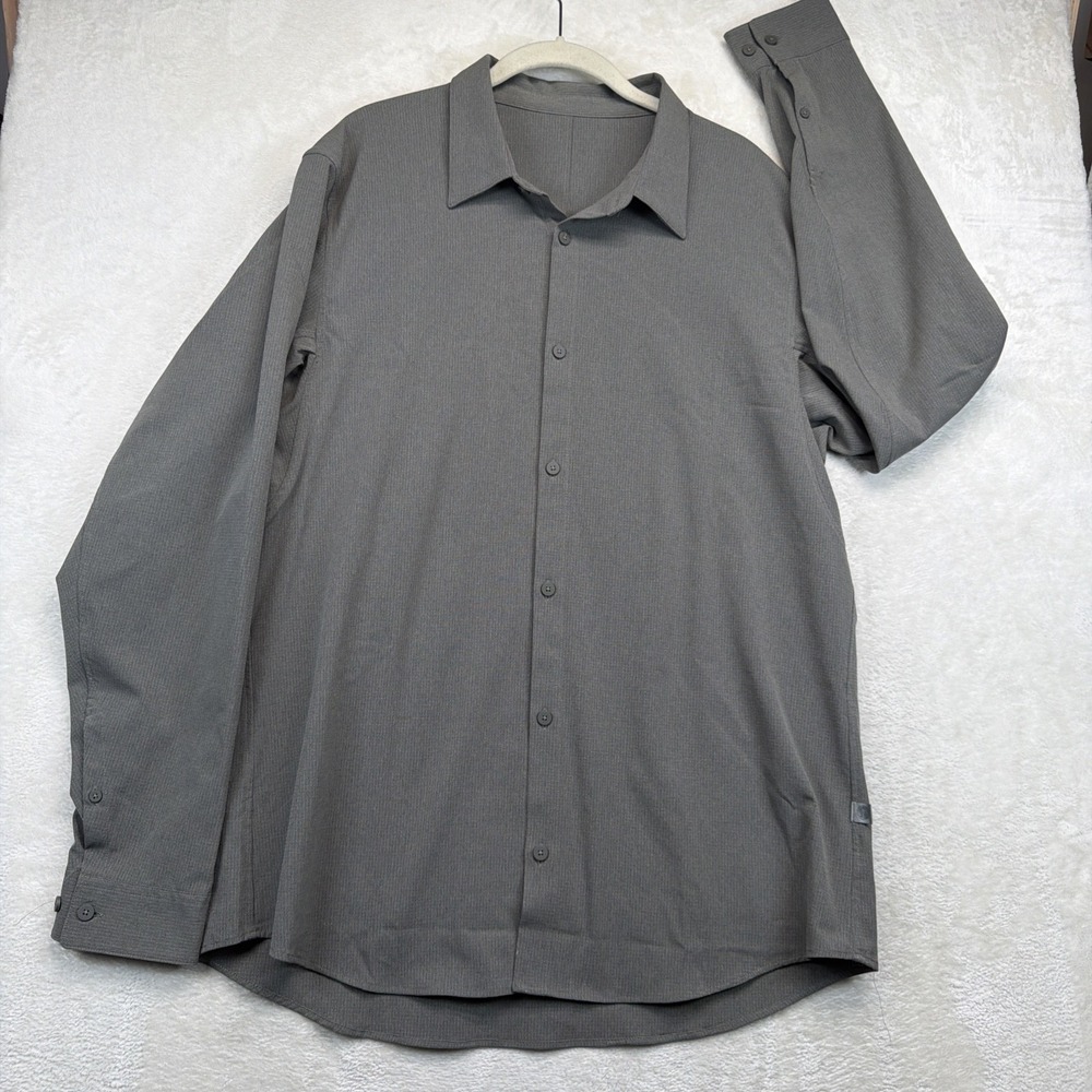Lululemon Men's Button Up Shirt XL Gray Long Sleeve Stretch Business Casual